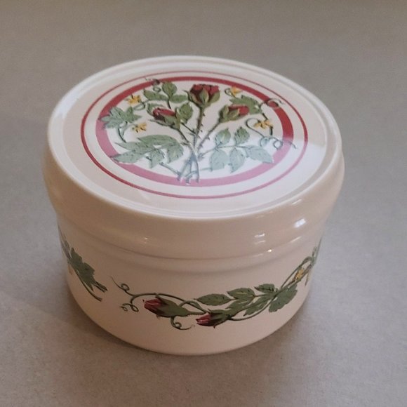 Small Lidded Trinket Pot by Westfield Art Pottery Branded The National Trust - Picture 1 of 10